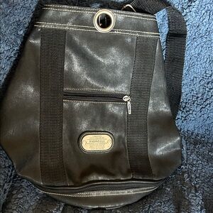 Free FIorelli One Shoulder Bucket Bag